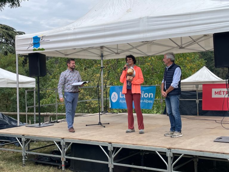 Le stand "Nature et Sens " a remporté le trophée coup de coeur associatif "Georges Peytel" ! Bravo !